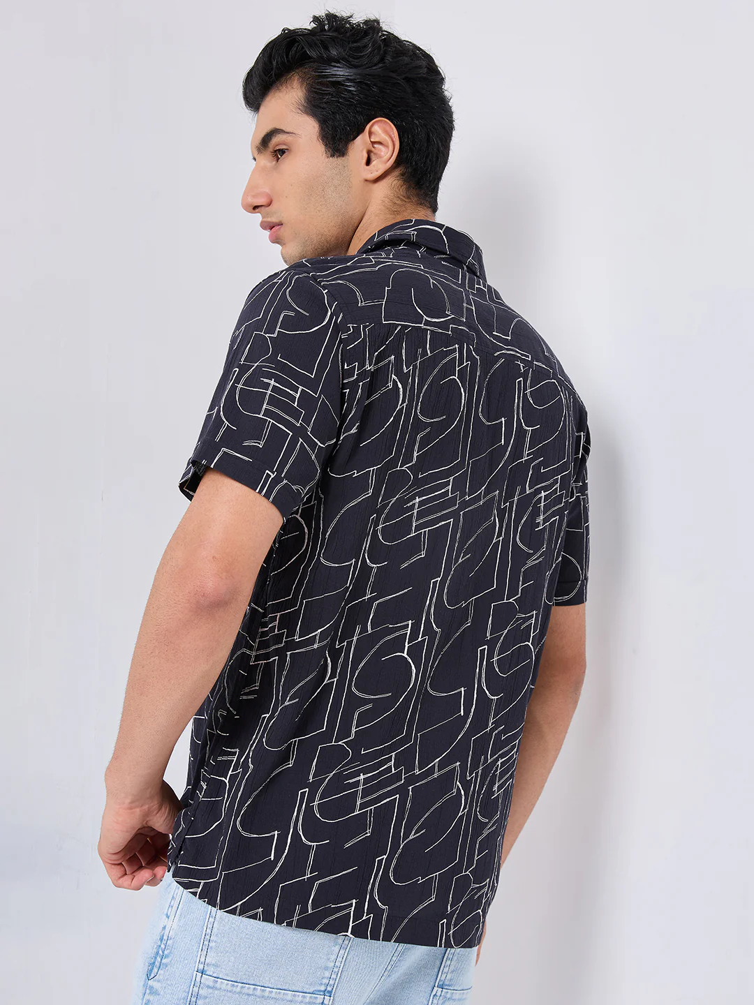 Half Sleeves Regular Fit Black Abstract line-art pattern High-Twisted Cuban Collar Print Shirt - Image 5