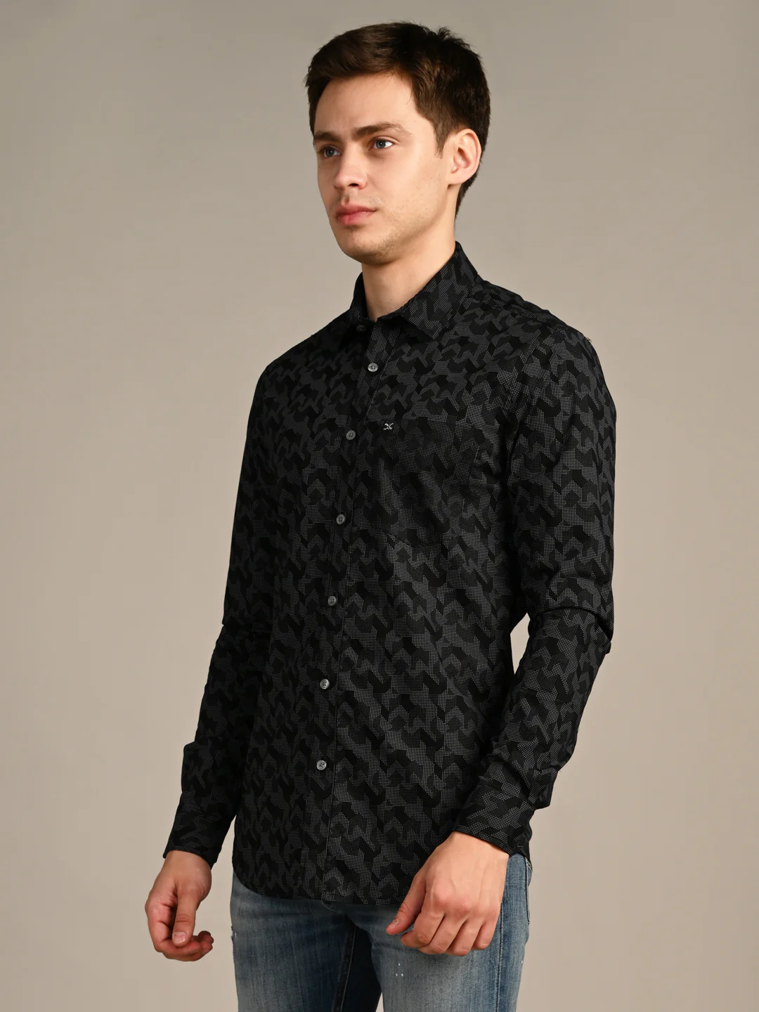 Full Sleeves SlimFit Black All-Over Abstract Geometric Print Shirt - Image 5
