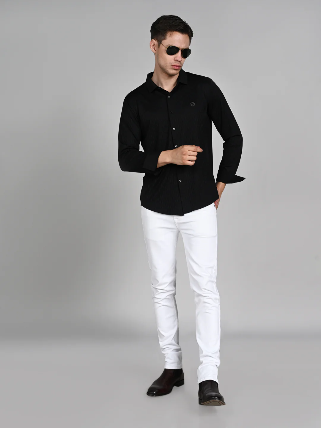 Full Sleeves Slim Fit Black Textured Solid Knit Shirt - Image 3