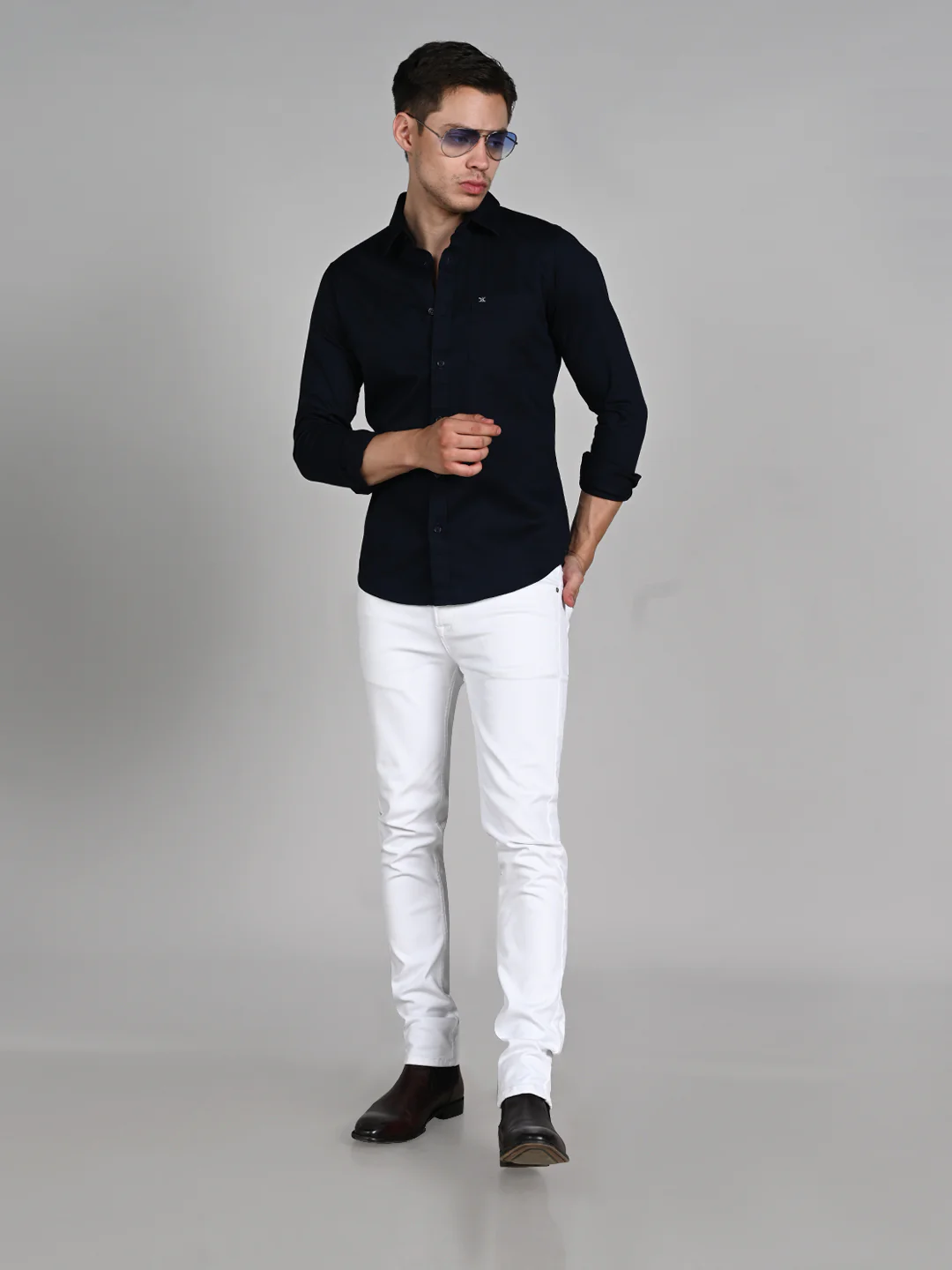 Full Sleeves Slim Fit Navy Doddy Structured Solid Shirt - Image 3
