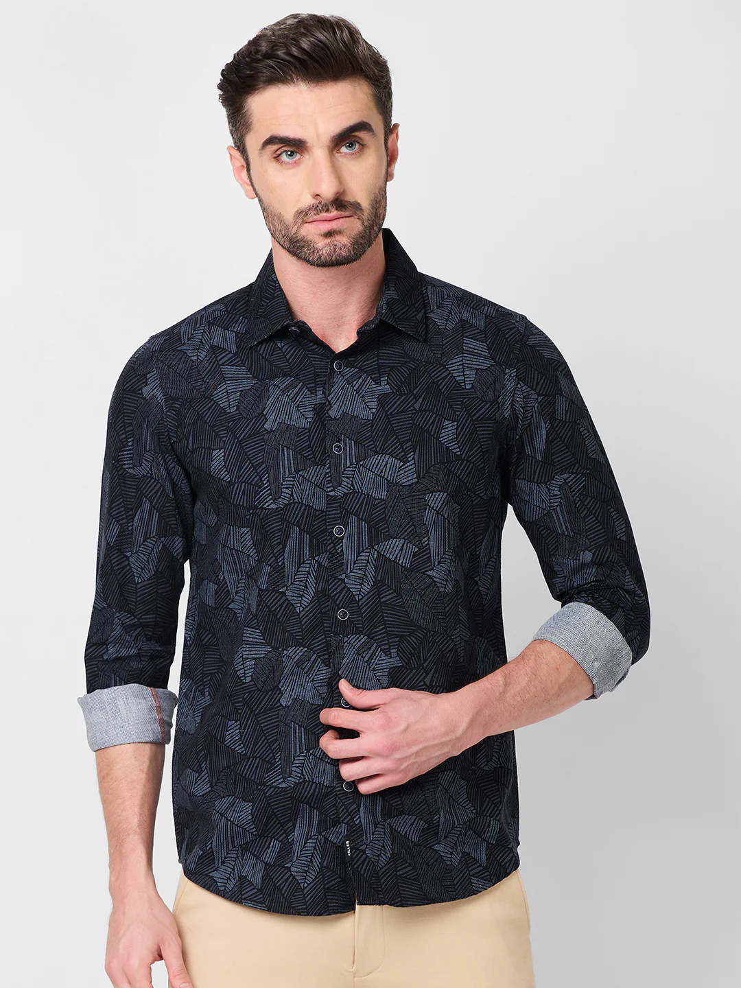 Full Sleeves Slim Fit Grey All-Over Abstract Print Shirt - Image 3