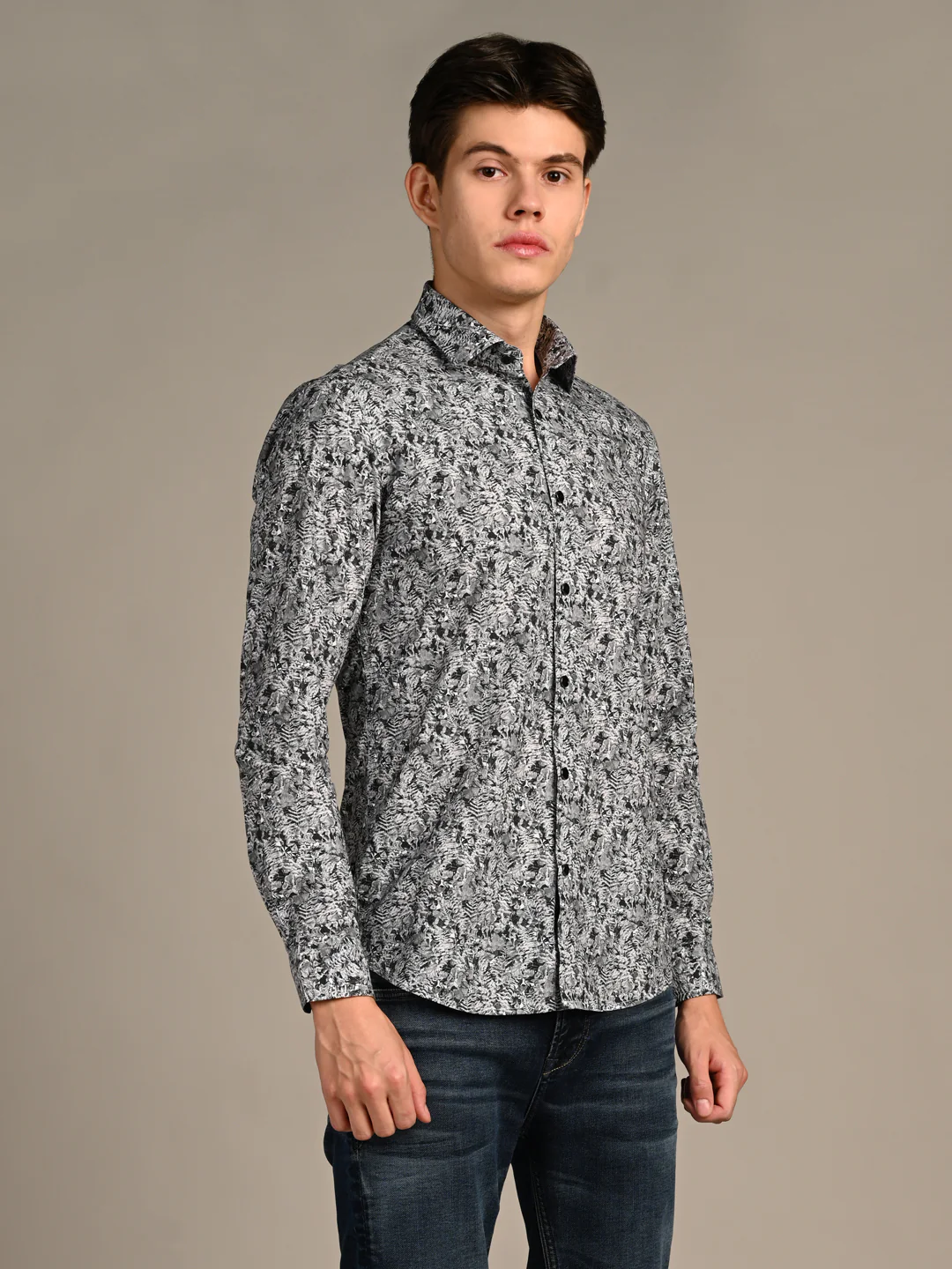 Full Sleeves Slim Fit Grey  All-Over Abstract Floral Print Shirt - Image 5