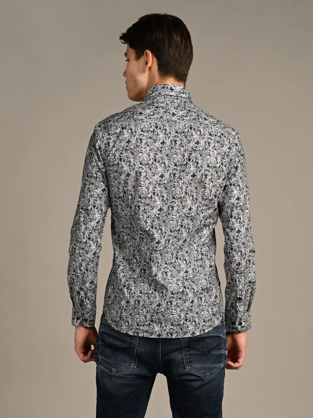 Full Sleeves Slim Fit Grey  All-Over Abstract Floral Print Shirt - Image 7