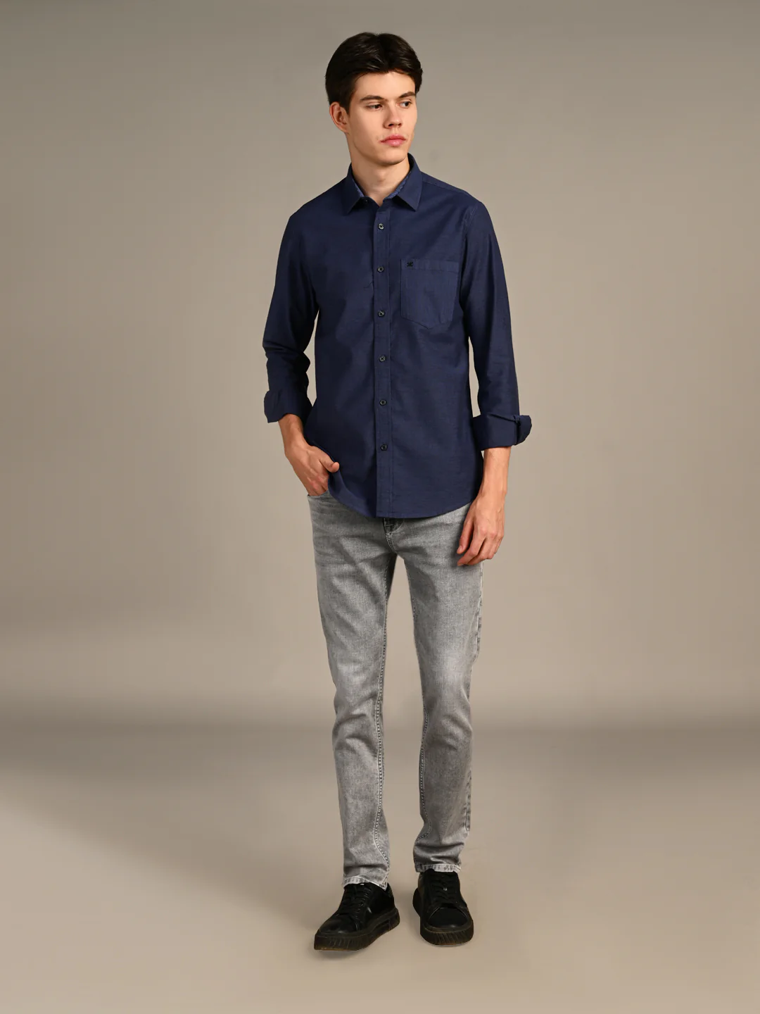 Grey Solid Slim Fit Shirt - Image 3
