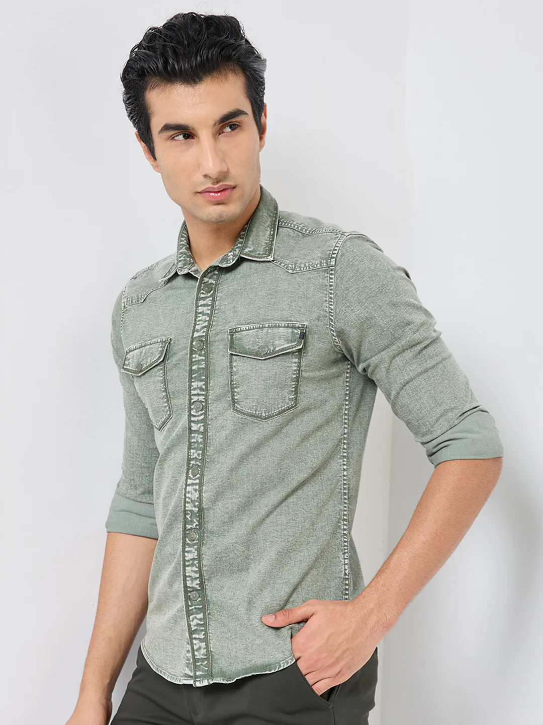 Short sleeves Slim Fit Olive Heavy Washed Double Pocket Solid Shirt - Image 6