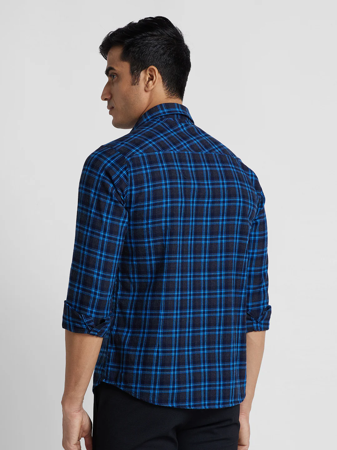 Full Sleeves Slim Fit Navy Checks Shirt - Image 7