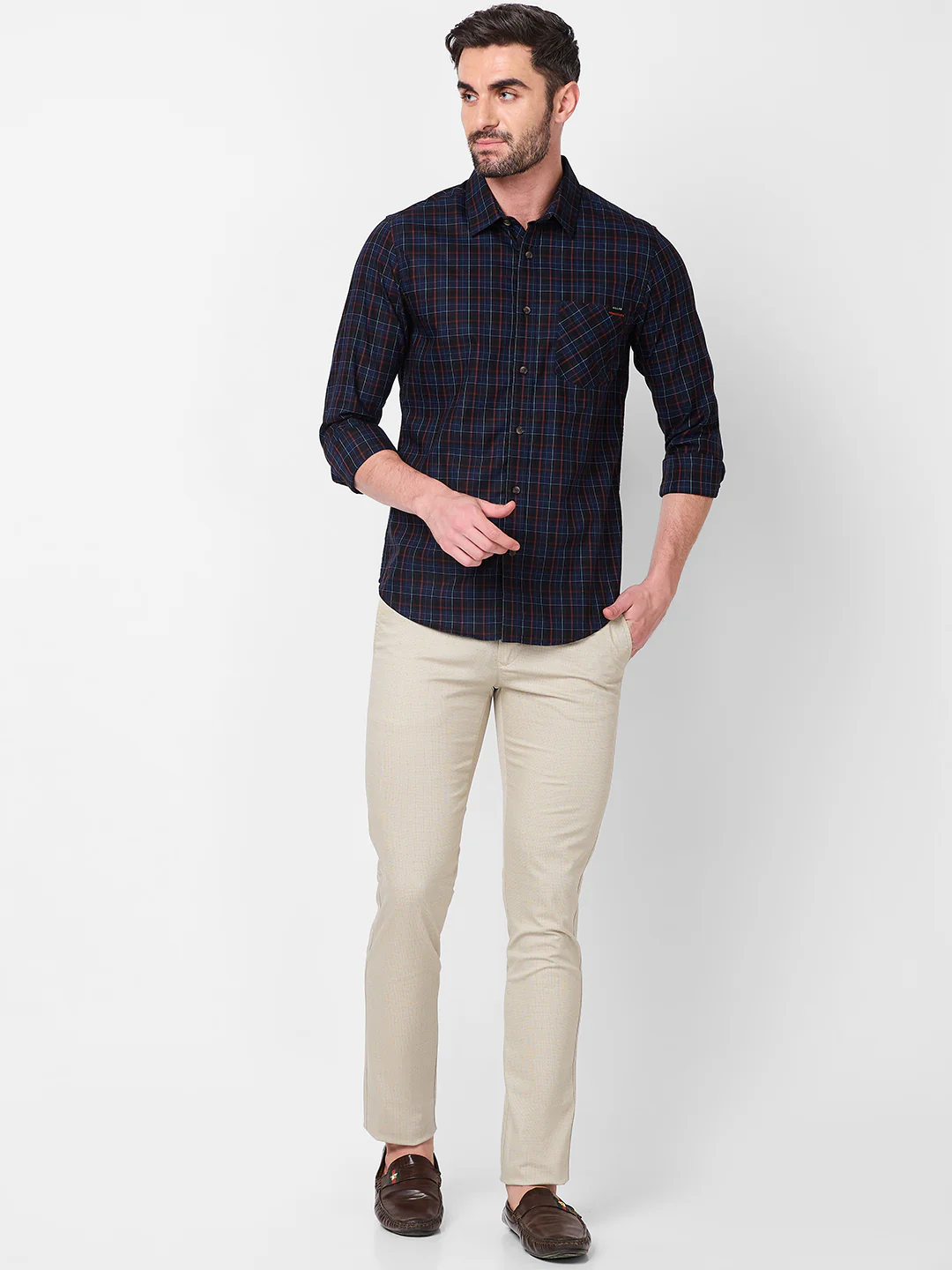Full Sleeves Slim Fit Navy Checks Shirt - Image 4