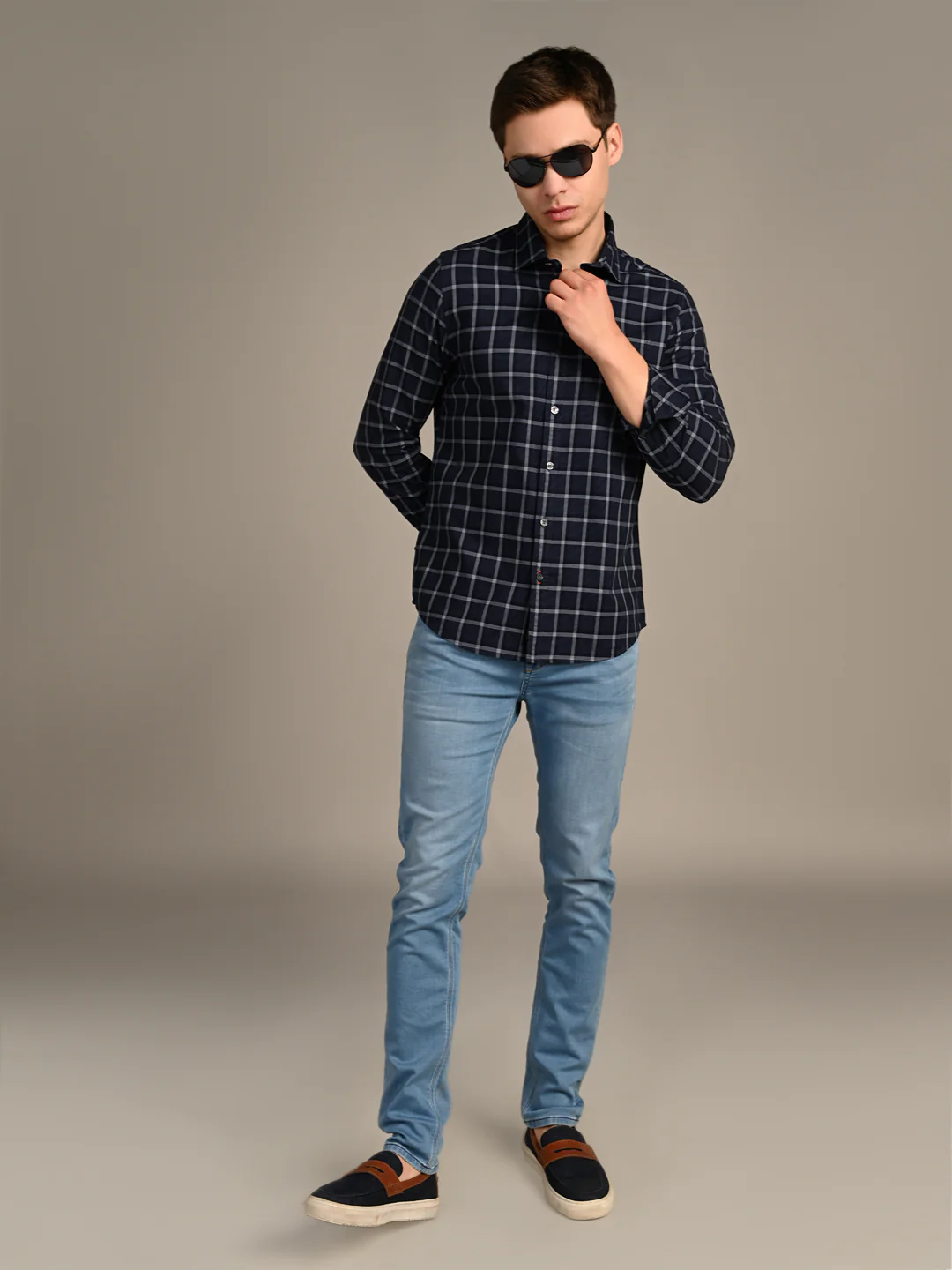 Full Sleeves Slim Fit Navy Fine Structured Checks Shirt - Image 3
