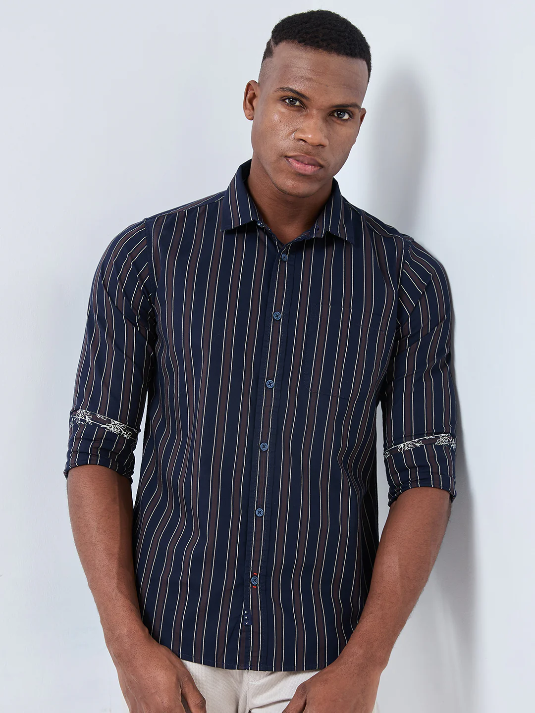 Full sleeves Slim Fit Navy Structured Striper Shirt - Image 3