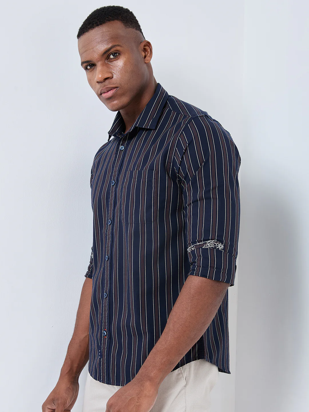 Full sleeves Slim Fit Navy Structured Striper Shirt - Image 6