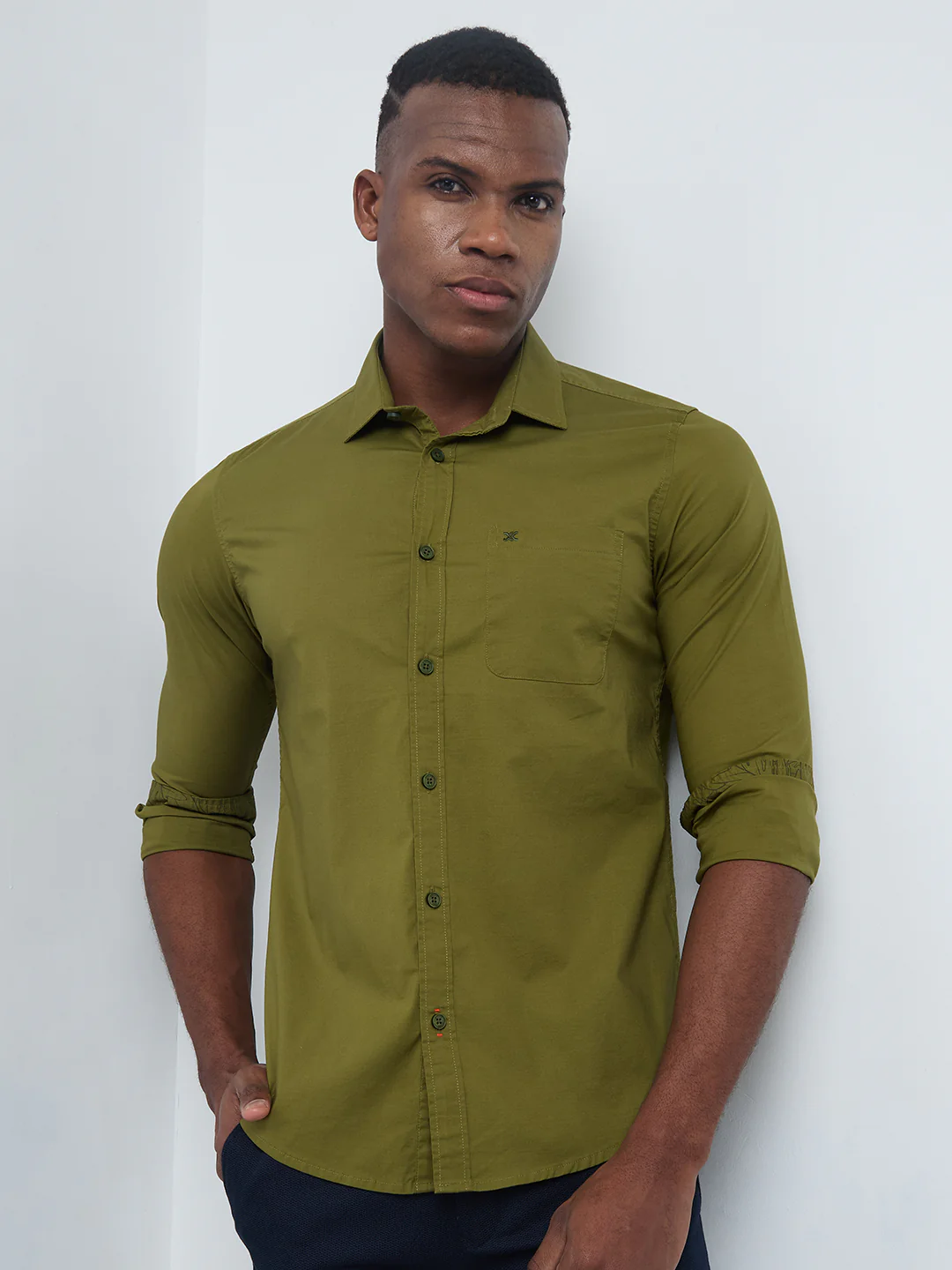 Full sleeves Slim Fit Olive Cambric Solid Shirt - Image 3