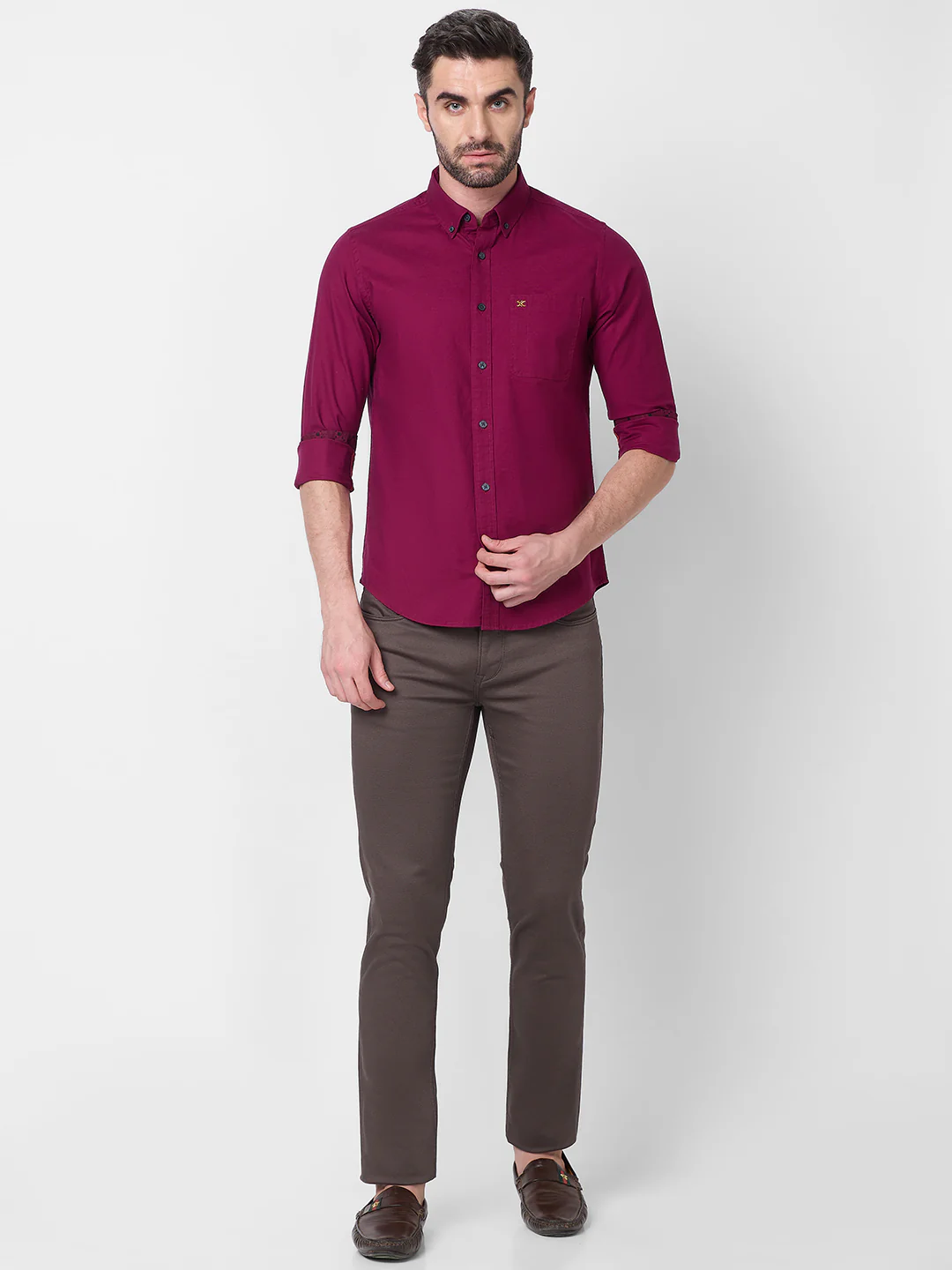 Full Sleeves Slim Fit Plum Button-Down Oxford Solid Shirt - Image 4