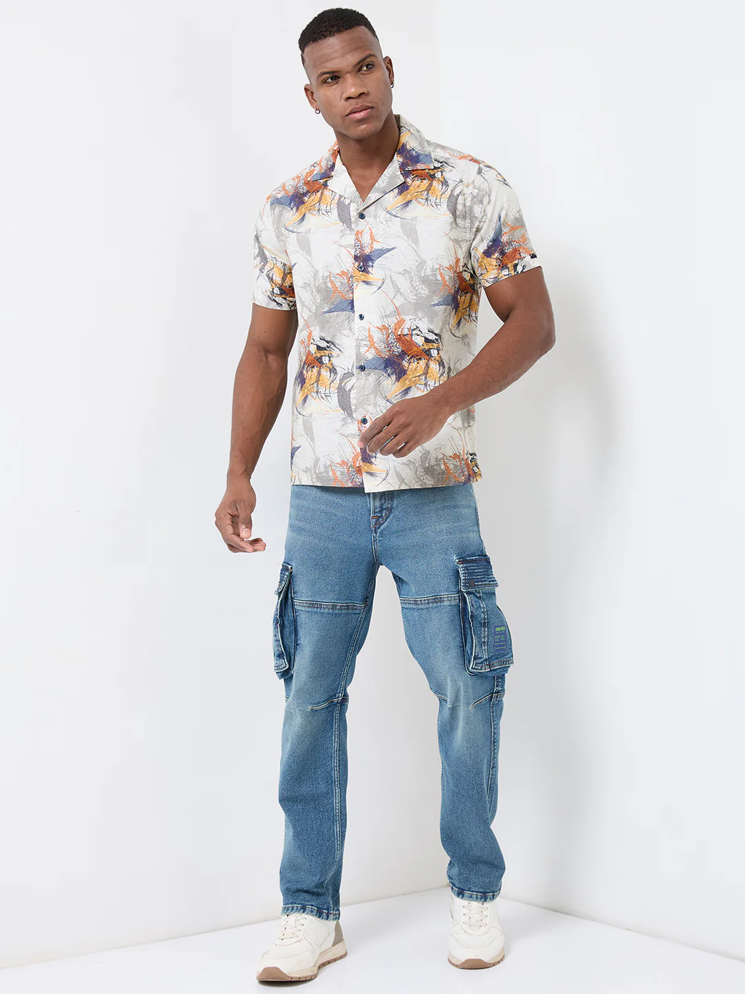 Half Sleeves Regular Fit Modern abstract botanical Cuban Collar Print Shirt - Image 4