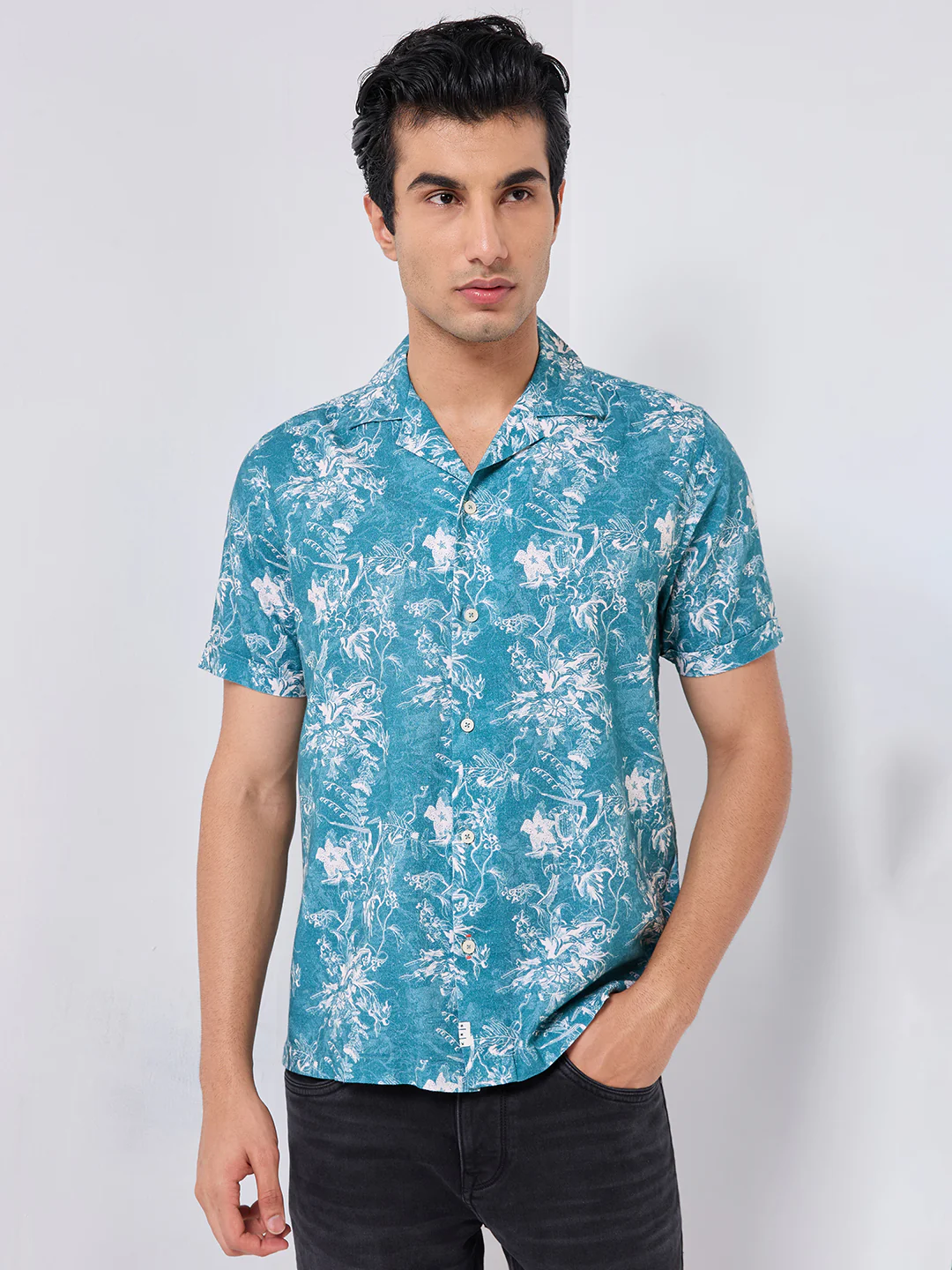 Half Sleeves Regular Fit Deconstructed botanical Cuban Collar Print Shirt - Image 3