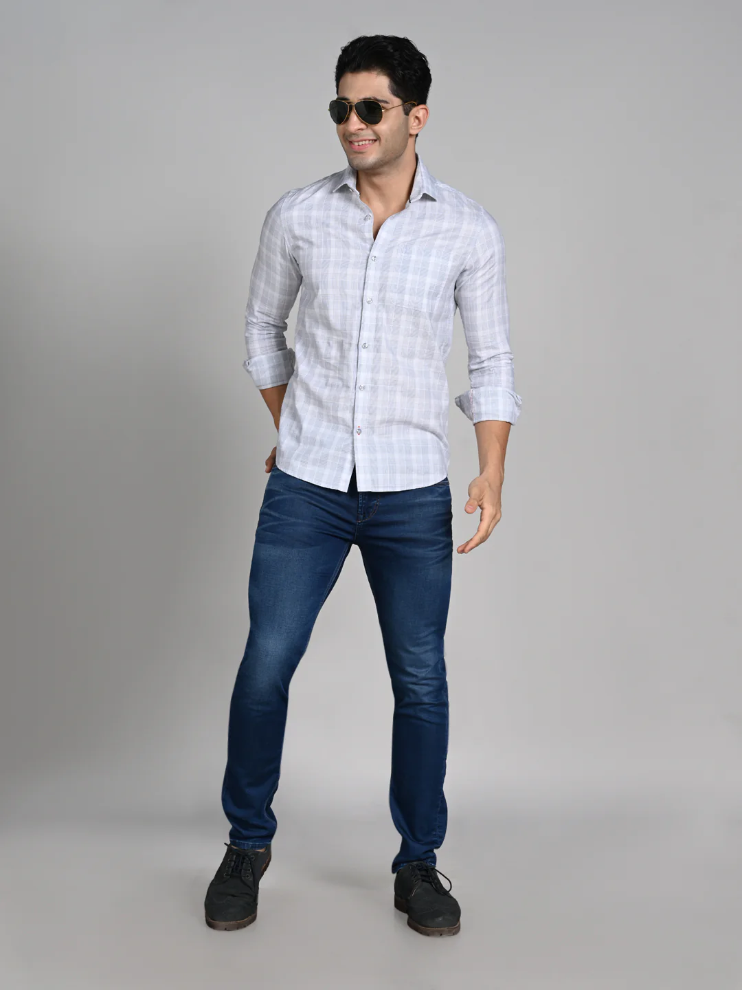 Full Sleeves Slim Fit White Structured Checks Shirt - Image 3