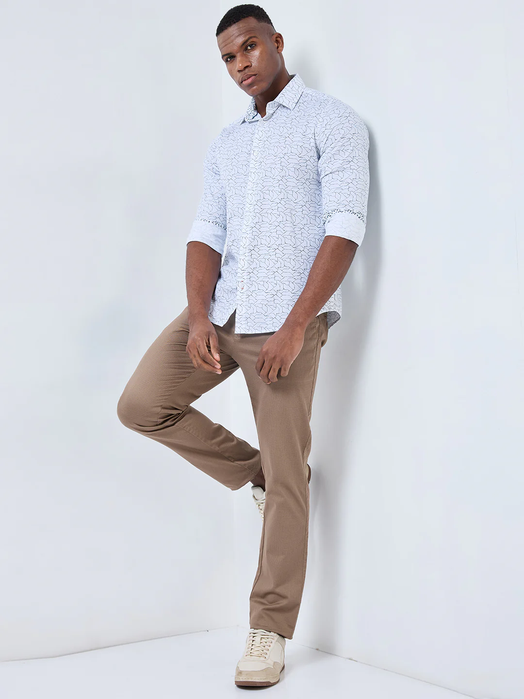 Full sleeves Slim Fit White Abstract Linear Geometric Print Shirt - Image 3