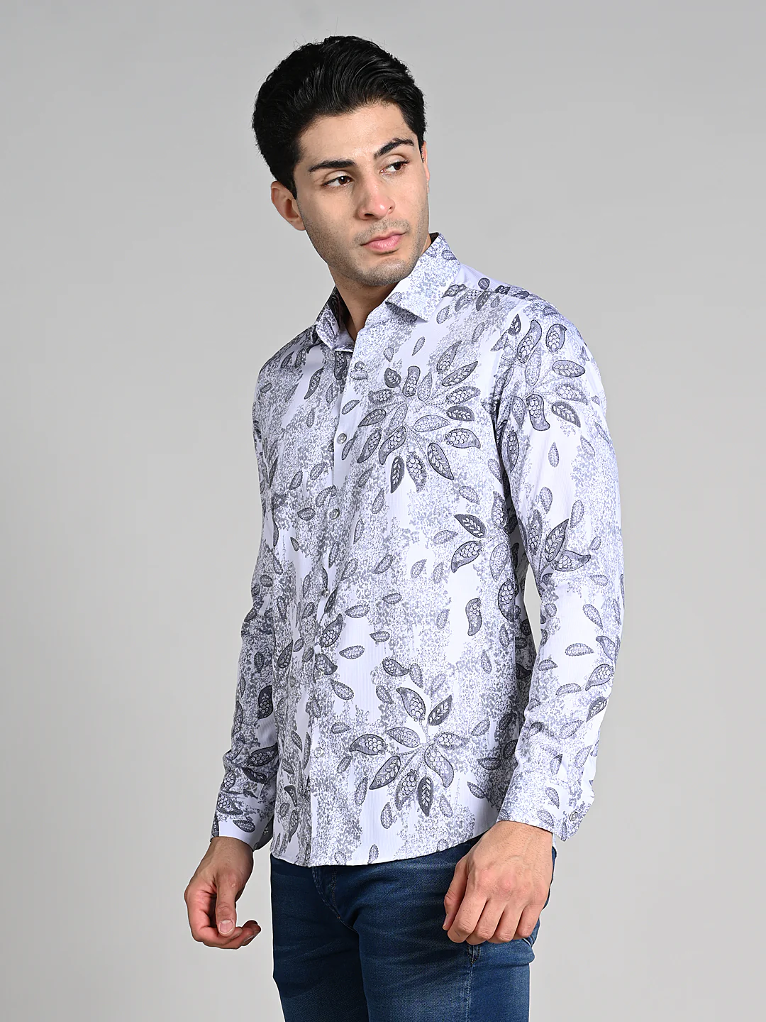 Full Sleeves Slim Fit White All over Abstract Paisly Foil Textured Print Shirt - Image 5