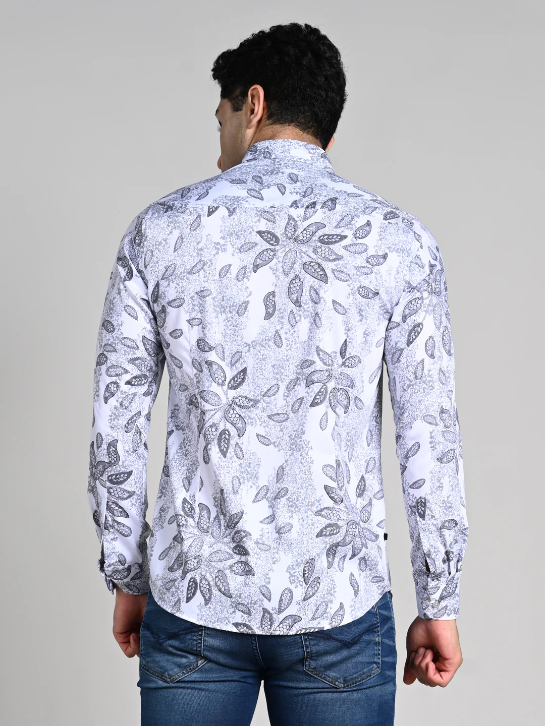 Full Sleeves Slim Fit White All over Abstract Paisly Foil Textured Print Shirt - Image 7