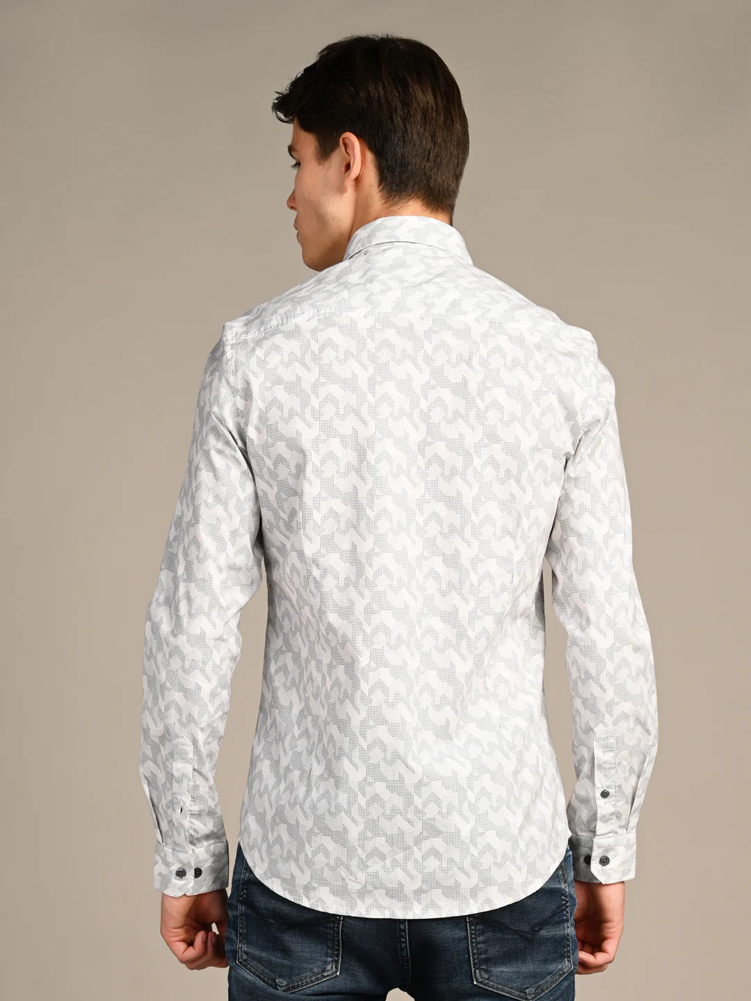 Full Sleeves SlimFit White All-Over Abstract Geometric Print Shirt - Image 7