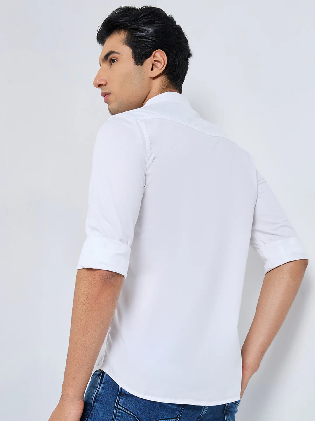 Full sleeves Slim Fit White Double Pocket Solid Shirt - Image 5