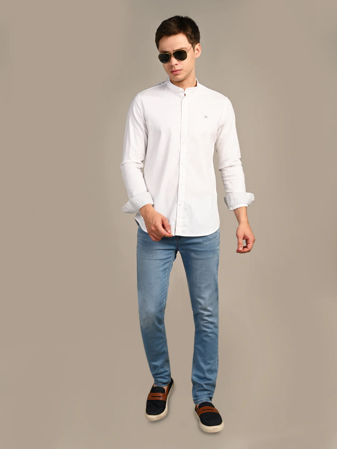 Full Sleeves Slim Fit White Dobby Structure Mandarine Collar Solid Shirt - Image 3