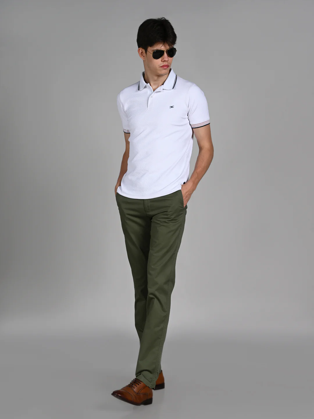 Killer Men White Solid Slim Fit T-Shirts - Image 3