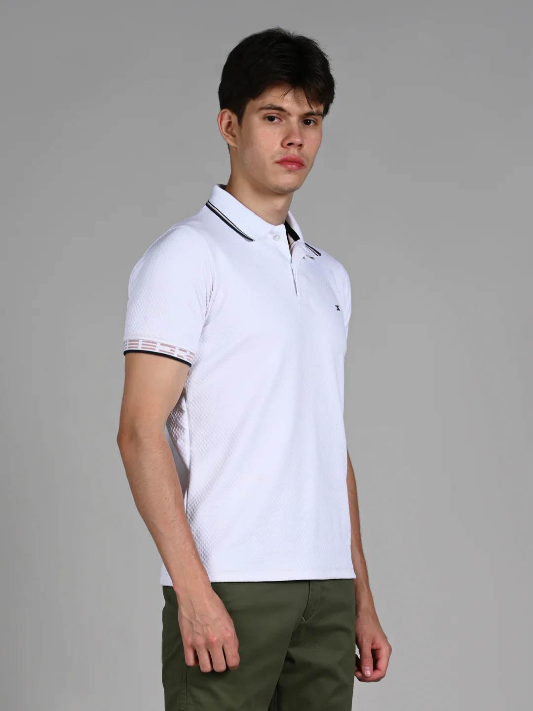 Killer Men White Solid Slim Fit T-Shirts - Image 5