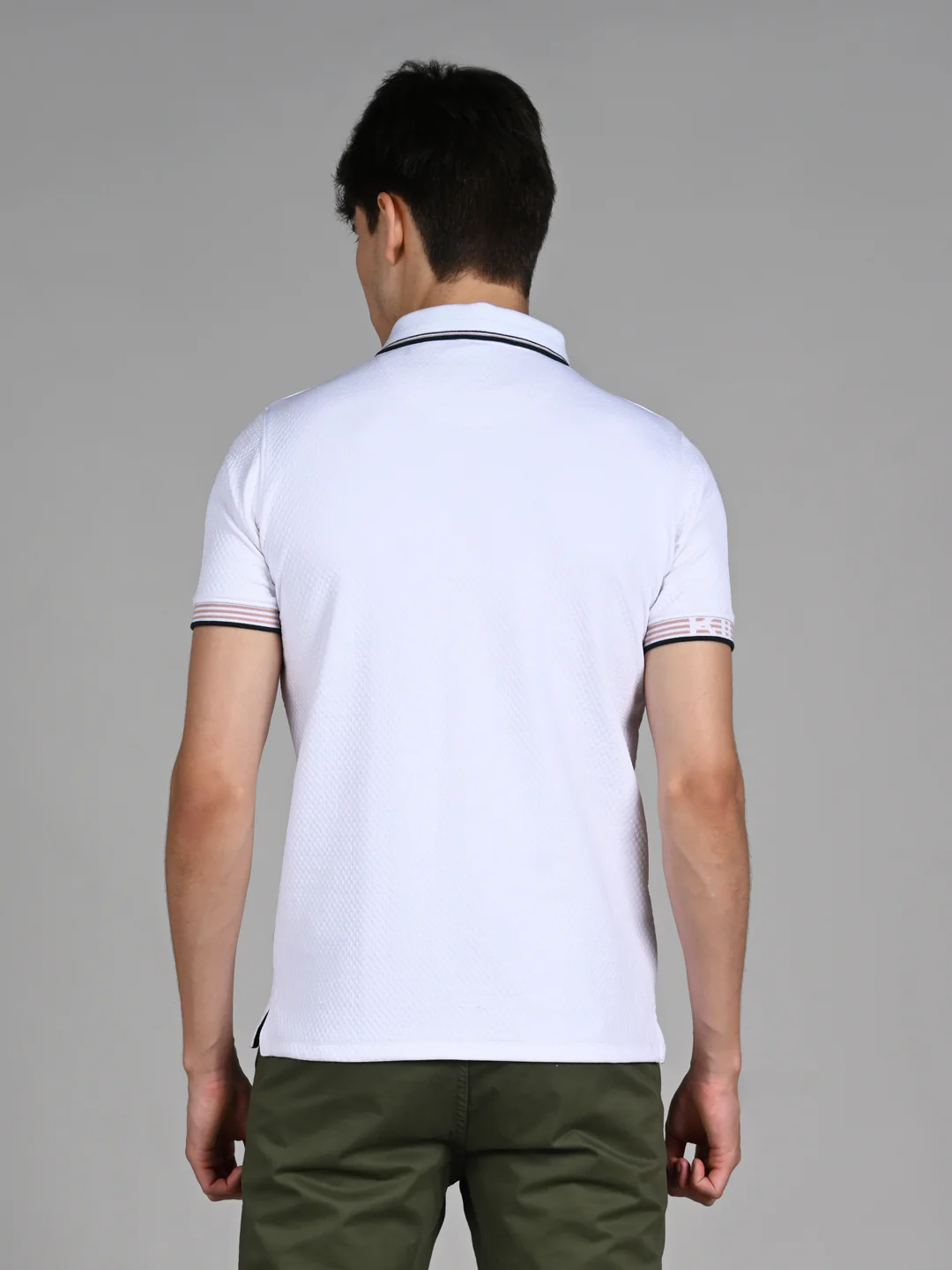 Killer Men White Solid Slim Fit T-Shirts - Image 7