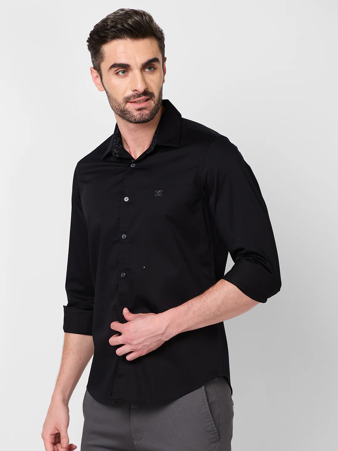 Men's Black Solid Slim Fit Shirts - Image 6