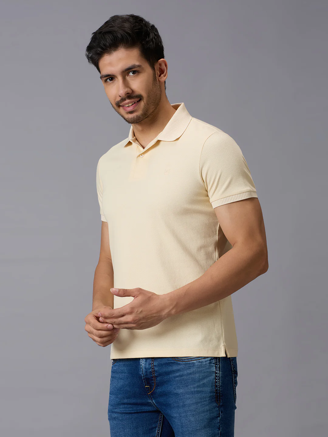 Men's Beige Solid Slim Fit T-Shirts - Image 2