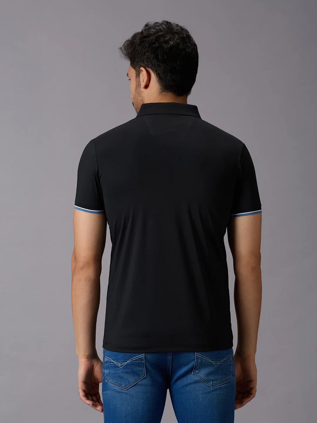 Men's Black Solid Slim Fit T-Shirts - Image 4