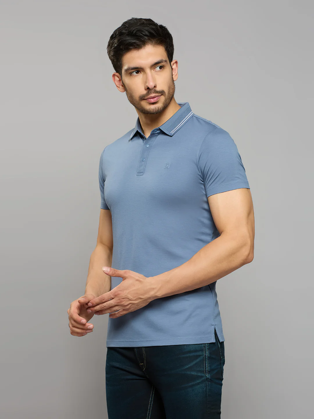 Men's Blue Solid Slim Fit T-Shirts - Image 2