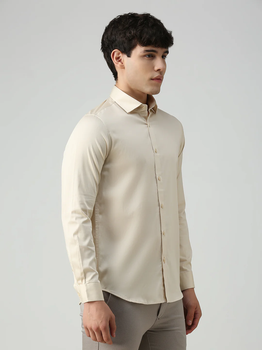 Men's Cream Solid Slim Fit Shirts - Image 5