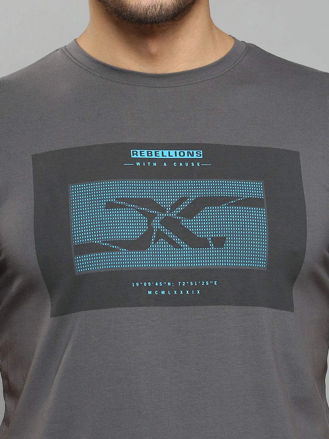 Men's Dark Grey Printed Slim Fit T-Shirts - Image 5