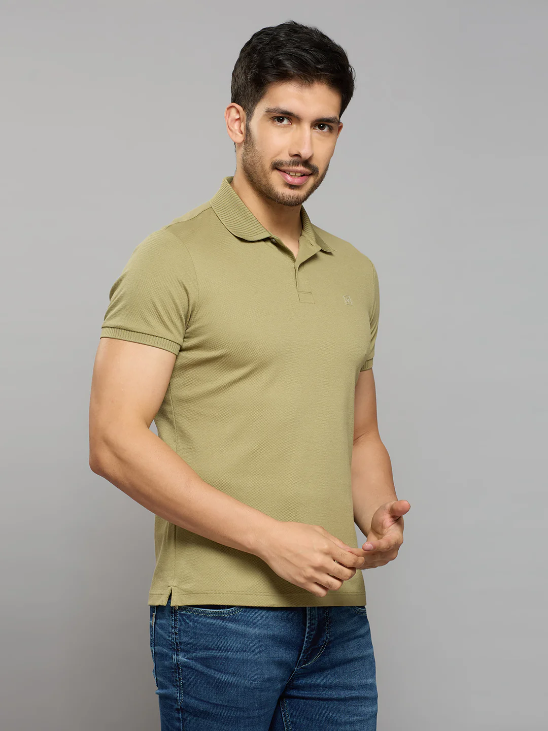 Men's Light Olive Solid Slim Fit T-Shirts - Image 3