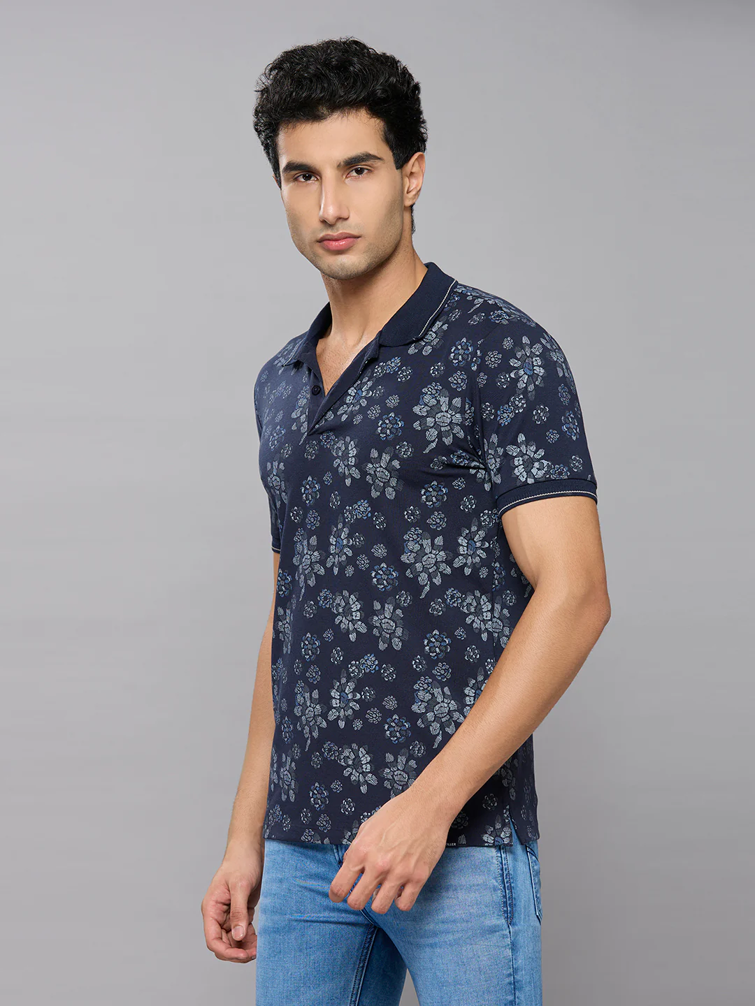 Men's Navy Blue Printed Slim Fit T-Shirts - Image 2