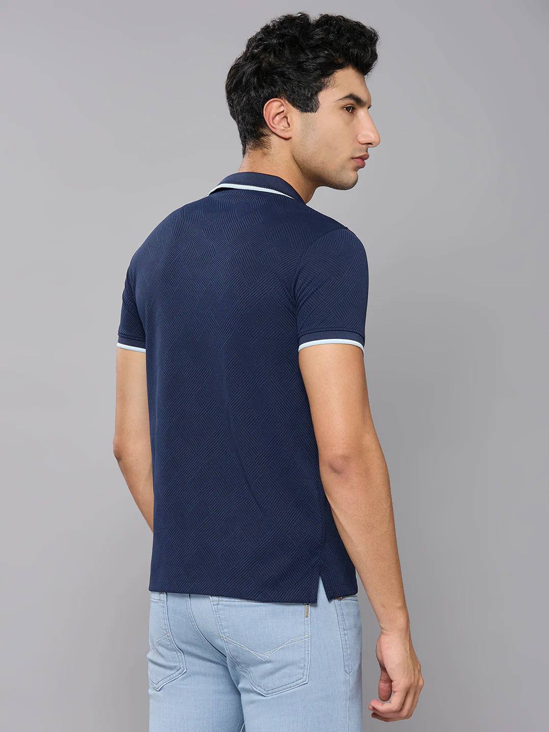 Men's Navy Solid Slim Fit T-Shirts - Image 4