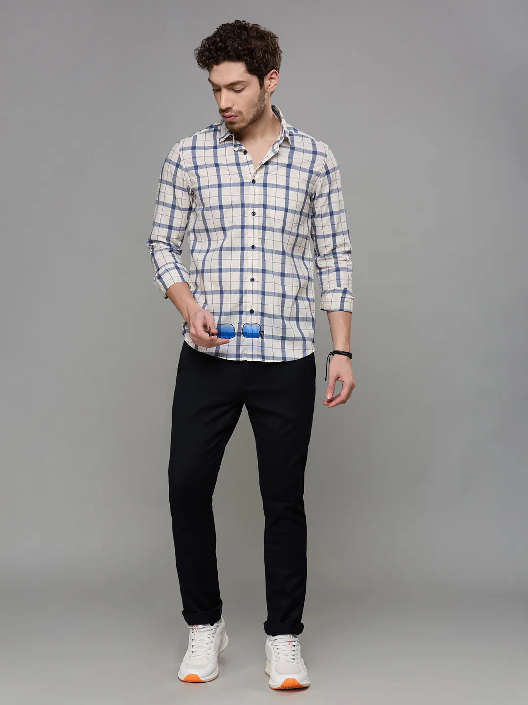 Men's Off White Checks Slim Fit Shirts - Image 8