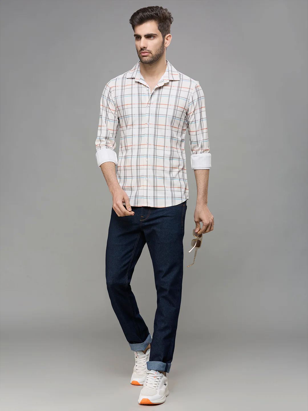 Men's Off White Checks Slim Fit Shirts - Image 7