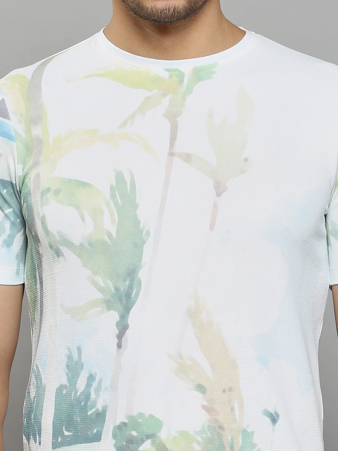 Men's Off White Printed Slim Fit T-Shirts - Image 5