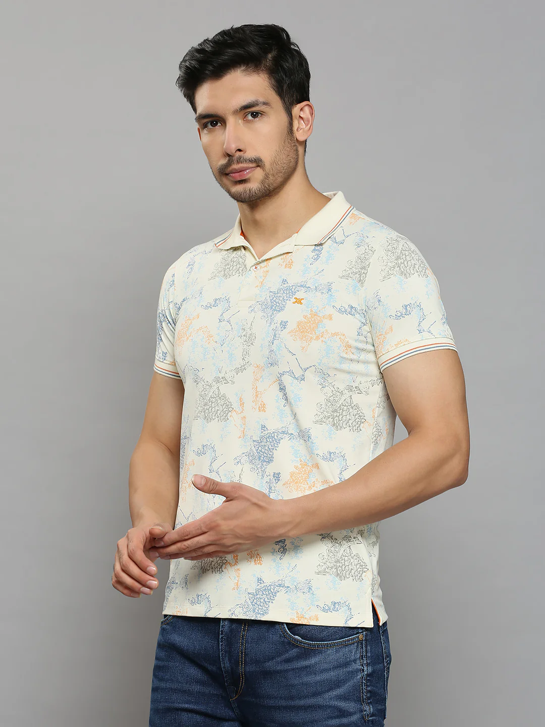 Men's Off White Printed Slim Fit T-Shirts - Image 2