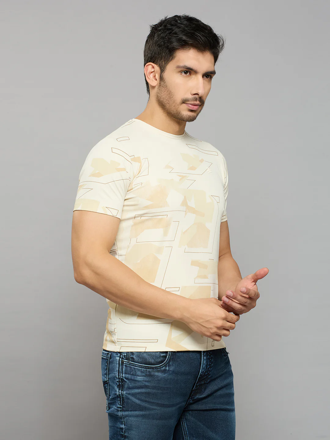 Men's Off White Printed Slim Fit T-Shirts - Image 3