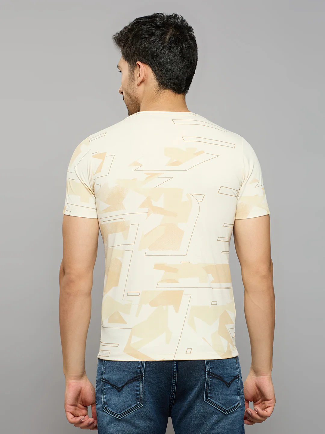 Men's Off White Printed Slim Fit T-Shirts - Image 4