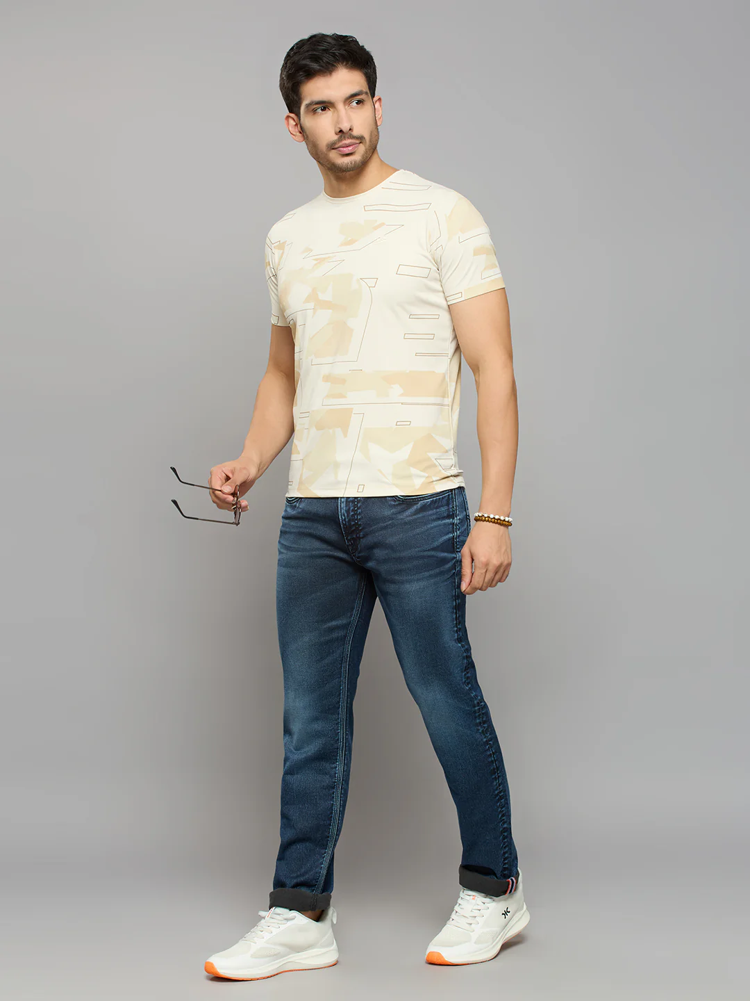 Men's Off White Printed Slim Fit T-Shirts - Image 6