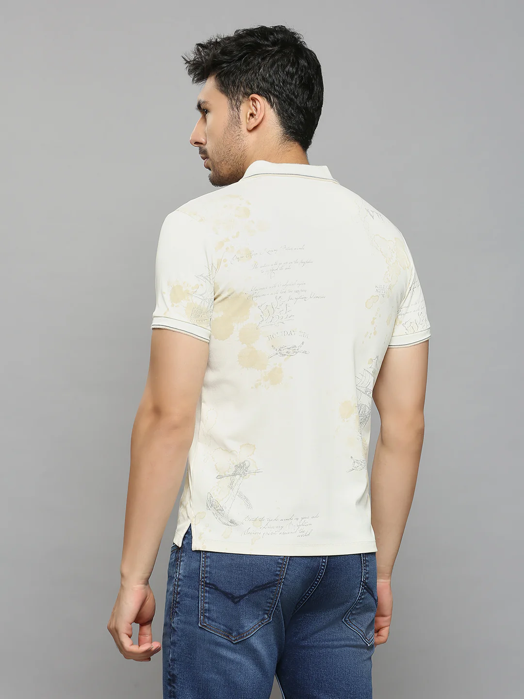 Men's Off White Printed Slim Fit T-Shirts - Image 4