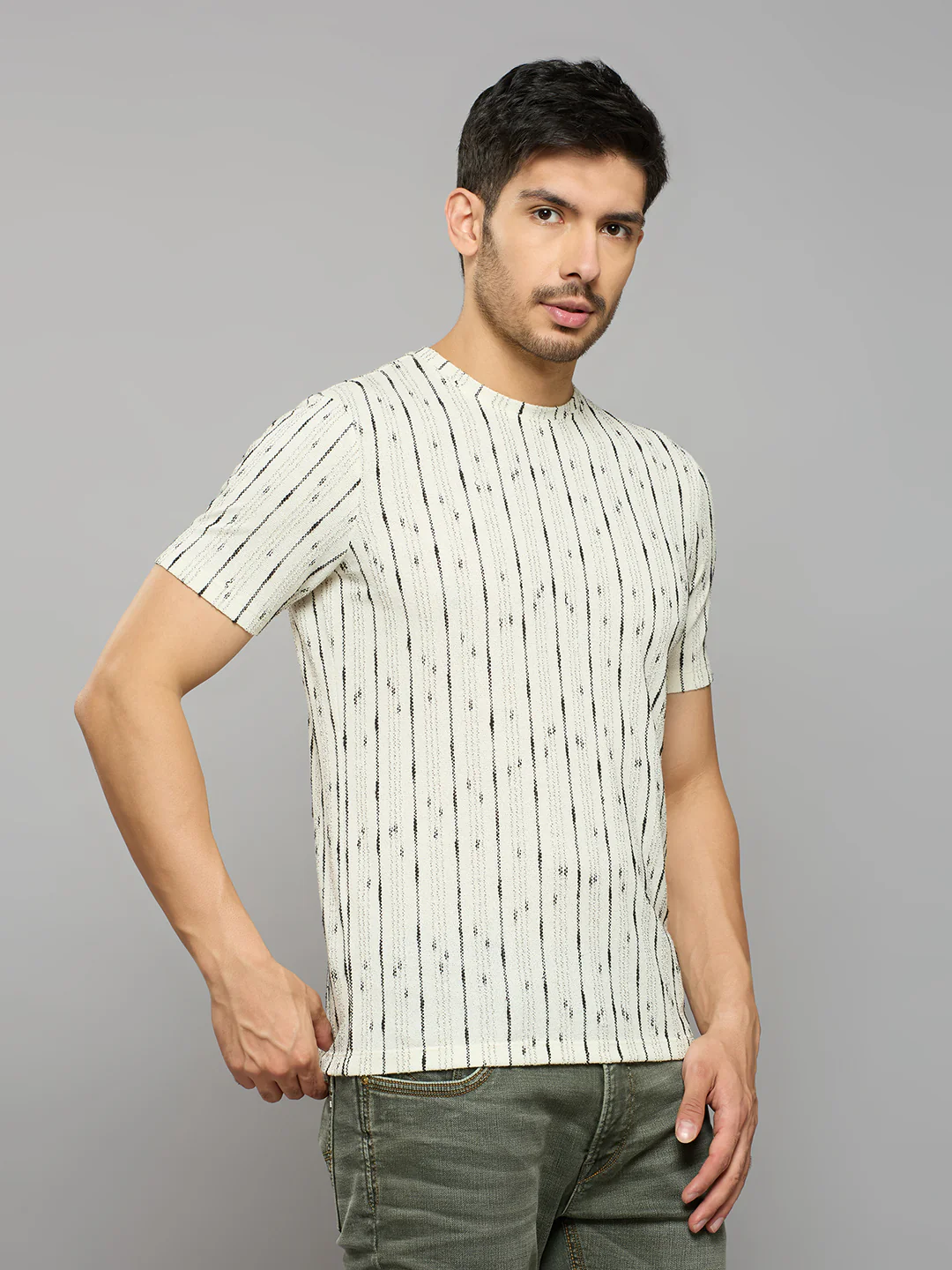 Men's Off White Printed Slim Fit T-Shirts - Image 3