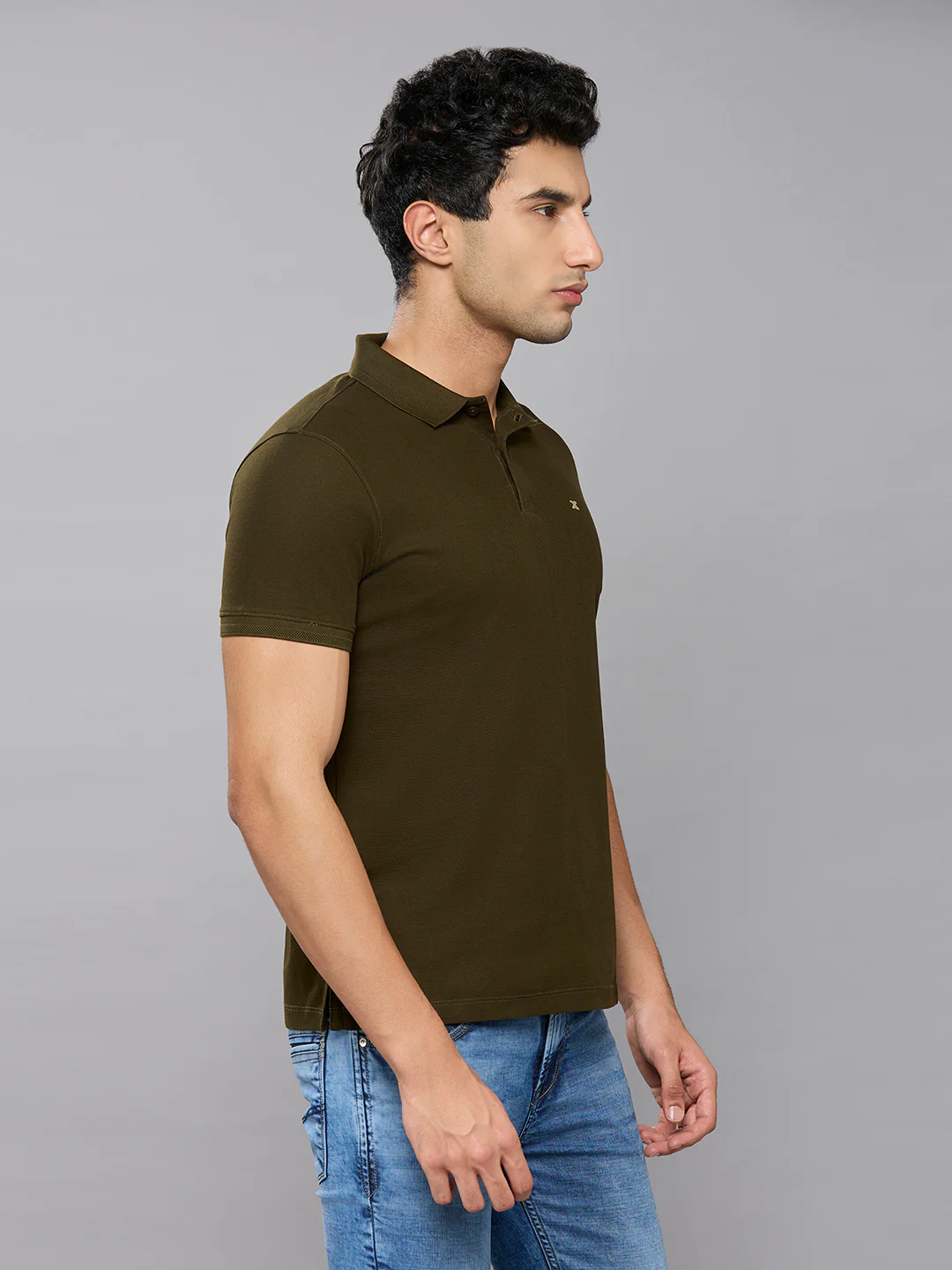 Men's Olive Solid Slim Fit T-Shirts - Image 3