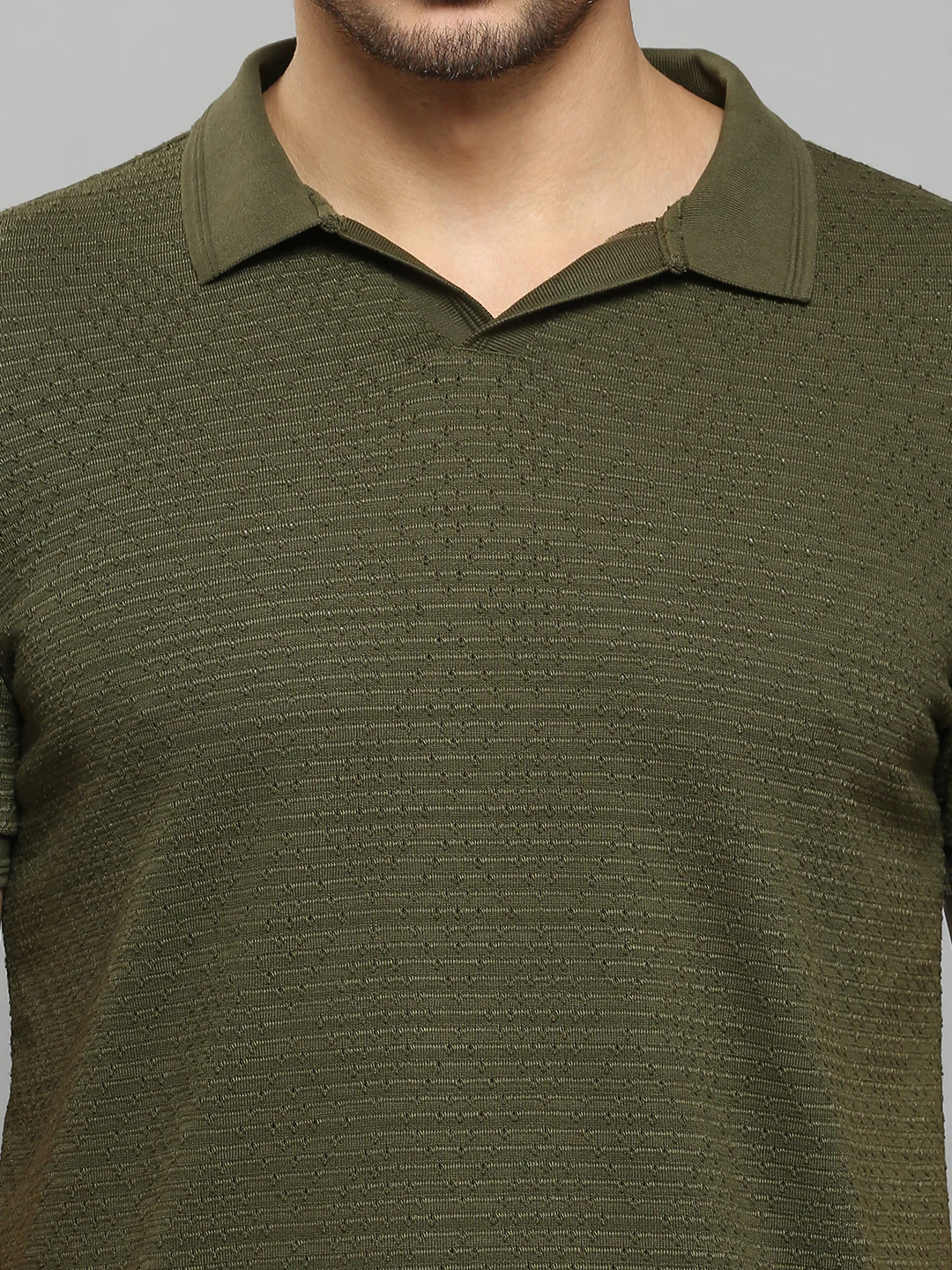 Men's Olive Solid Slim Fit T-Shirts - Image 5